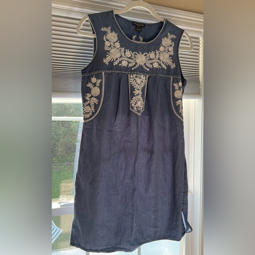 Blue chambray and White embroidered dress ladies 100% cotton sz S